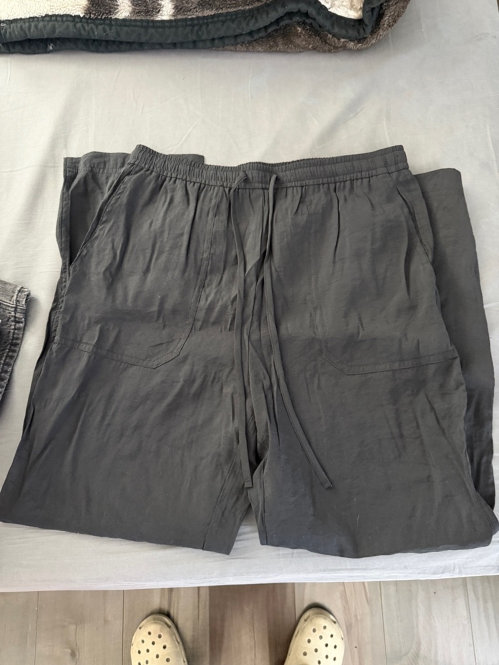 Zara Black Cropped Drawstring Pants
